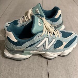 New Balance Man’s Teal and White Sneakers